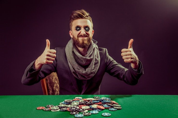 kembarbola Recently Played dashboard showing recent football matches and live casino tables